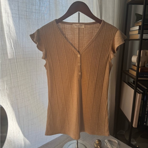 Doe and Rae Ribbed Knit Button Front Top - Picture 2 of 6